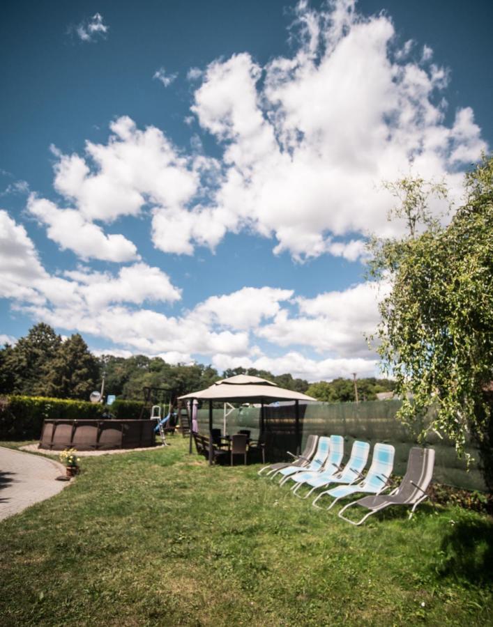 Hotel Holzbecher Ratiborice Česká Skalice Buitenkant foto